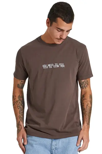 CAMISETA EMPTY YOU NEED TO FEEL