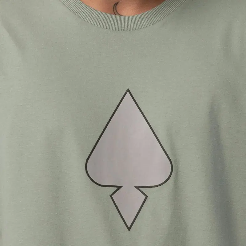 CAMISETA MCD REGULAR ESPADA ILUMINADA VERDE ALVORADA