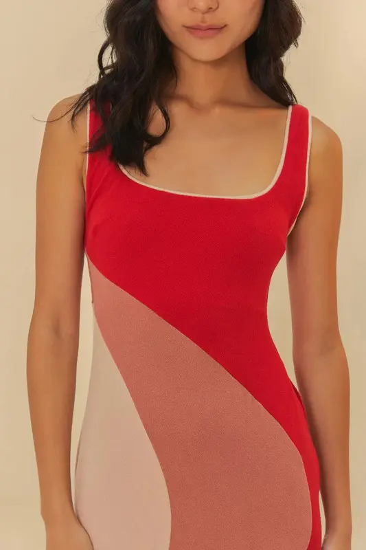 VESTIDO FARM RECORTES PATCH CREPE VERMELHO MELANCIA