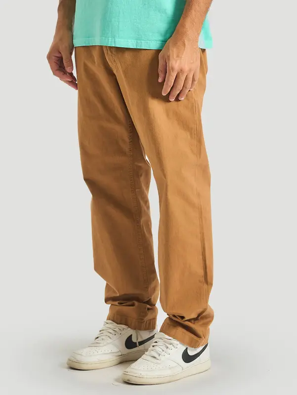CALCA HURLEY CHINO CLASS CARAMELO