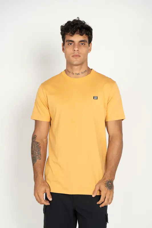CAMISETA BILLABONG M/C ICON PATCH MOSTARDA