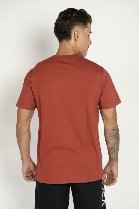 CAMISETA RVCA ANP LABEL VINHO