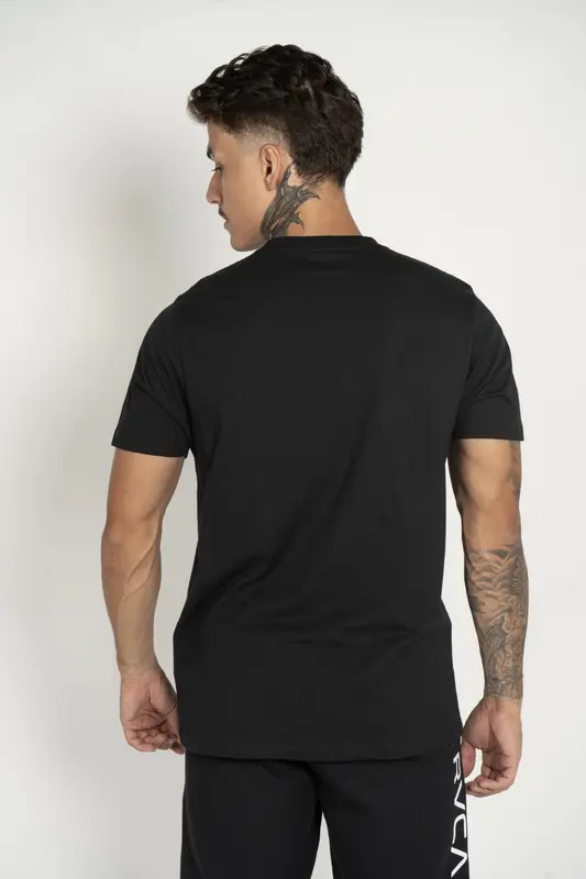 CAMISETA RVCA ANP LABEL PRETO