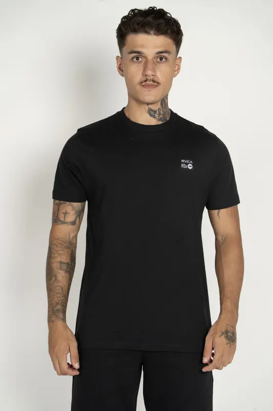 CAMISETA RVCA ANP LABEL PRETO