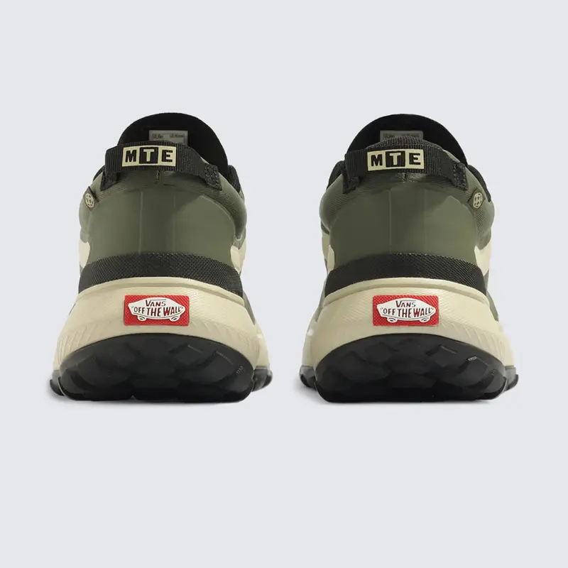 TENIS VANS UA MTE CROSSPATH GRAPE LEAF