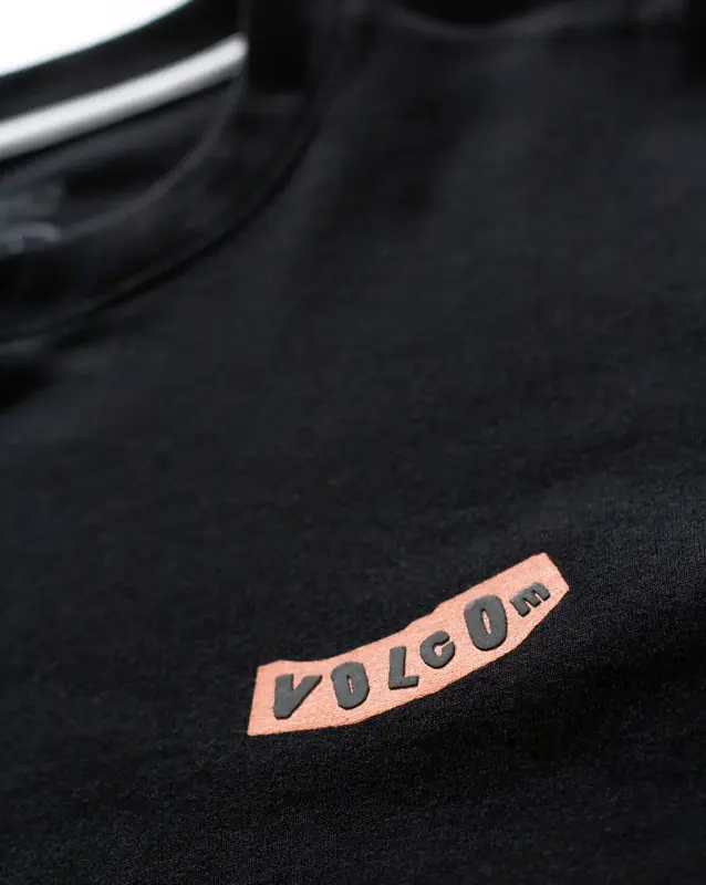 CAMISETA VOLCOM COMFORT PISTOL STONE PRETO