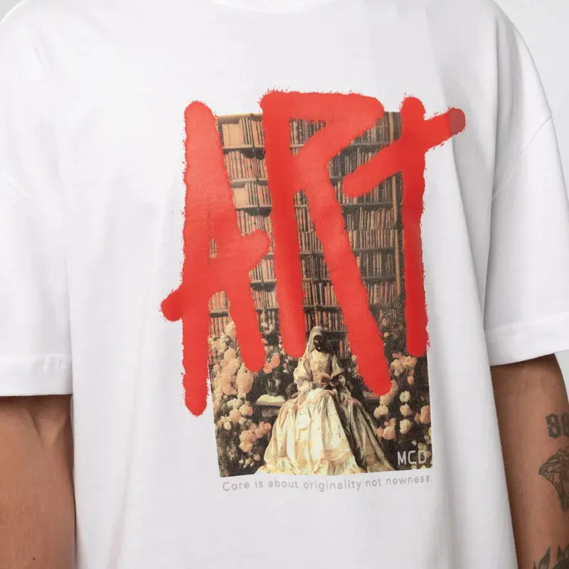 CAMISETA BOX-FIT IKIGAI TRAVIS BOMB BRANCO