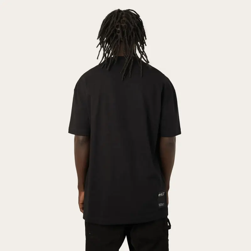 CAMISETA BOX-FIT IKIGAI TRAVIS BOMB PRETO