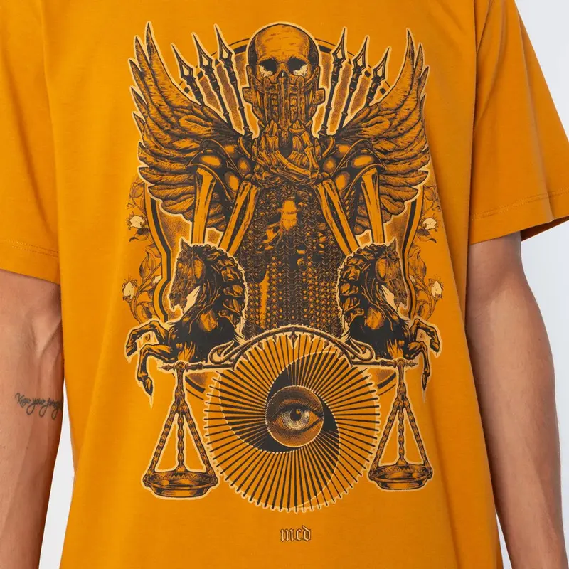 CAMISETA MCD REGULAR CAVALEIRO FOME BALANCA OCRE BARBARO