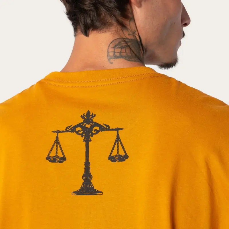 CAMISETA MCD REGULAR CAVALEIRO FOME BALANCA OCRE BARBARO