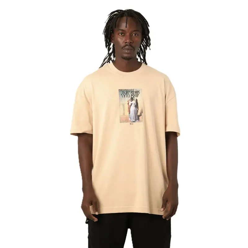 CAMISETA MCD BOX-FIT LAST KISS TRAVIS BOMB AREIA CATEDRAL