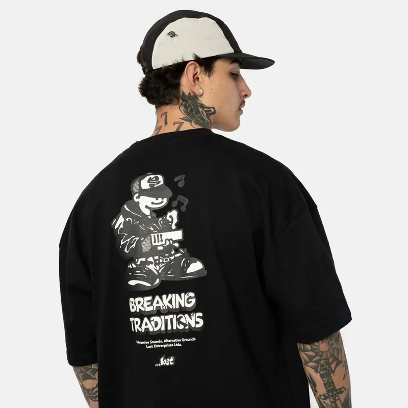 CAMISETA LOST BREAKING TRADITIONS PRETO