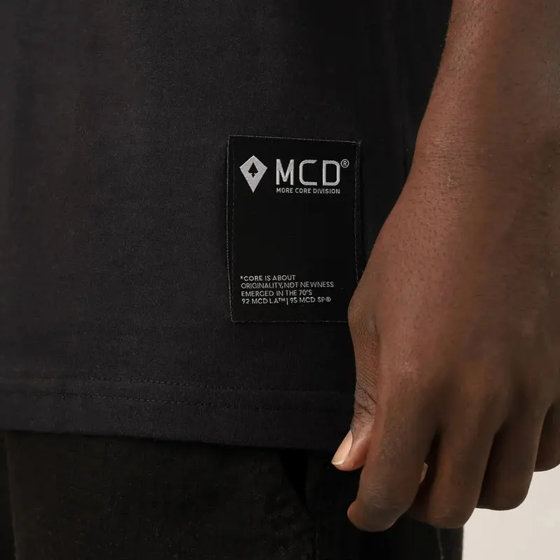 CAMISETA MCD ESPECIAL HOPE TRAVIS BOMB PRETO