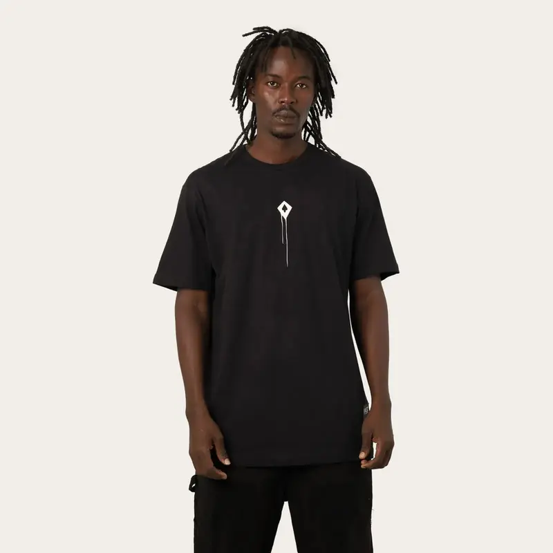 CAMISETA MCD ESPECIAL HOPE TRAVIS BOMB PRETO