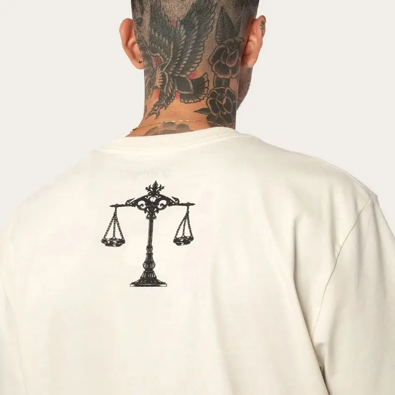 CAMISETA REGULAR ANJO APOCALIPSE CREME ARCANJO