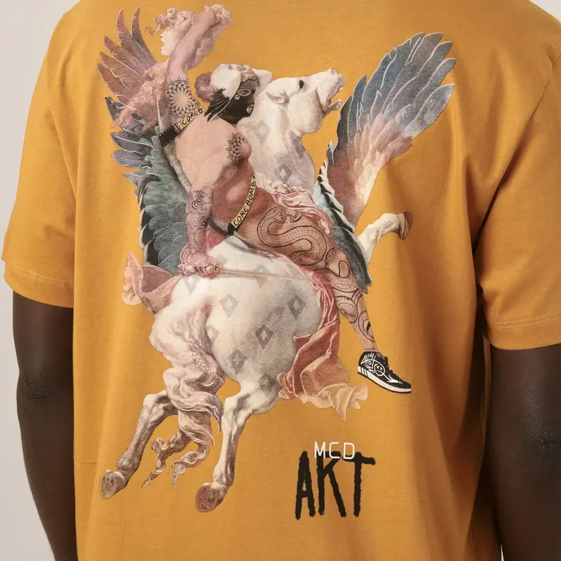 CAMISETA MCD T-SHIRT REGULAR PEGASUS OCRE BARBARO