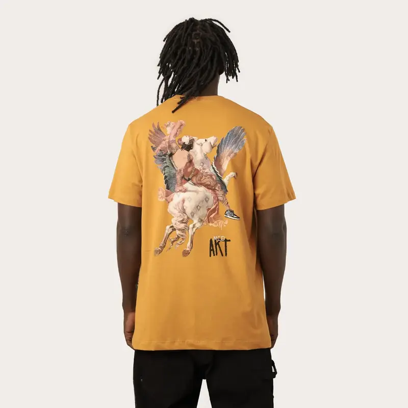CAMISETA MCD T-SHIRT REGULAR PEGASUS OCRE BARBARO