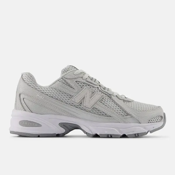 Tênis New Balance 740