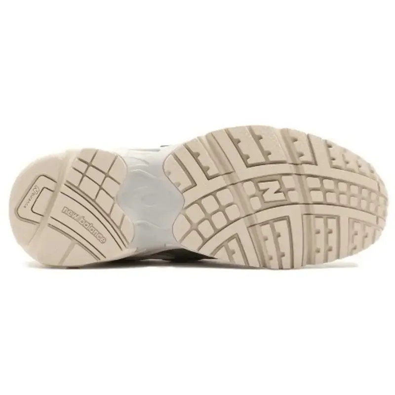 TENIS NEW BALANCE 725 BRANCO/CINZA METALIZADO