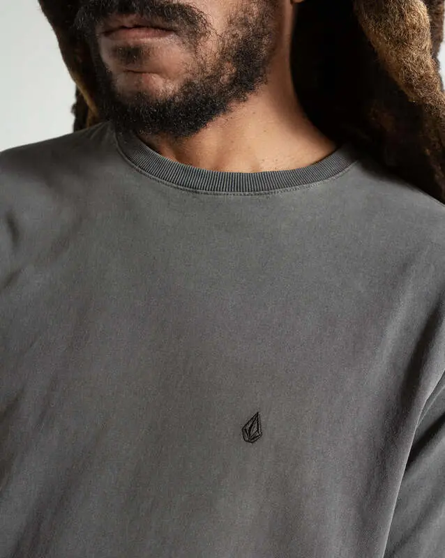 CAMISETA VOLCOM SOLID STONE CHUMBO