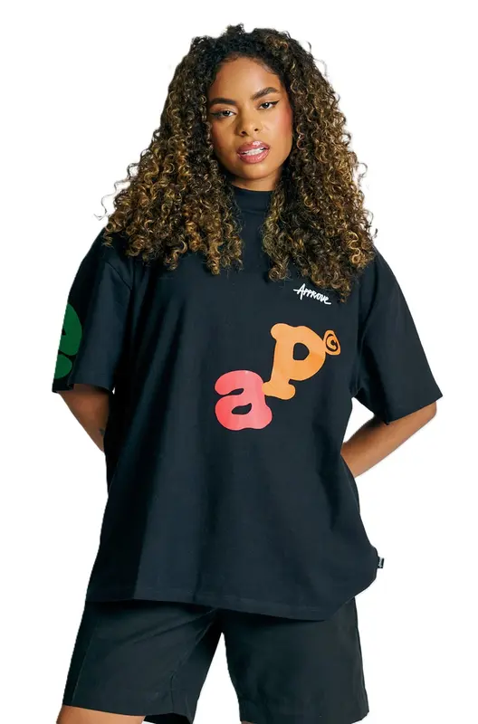 CAMISETA APPROVE LETTERS HUGE PRETO/COLORIDO