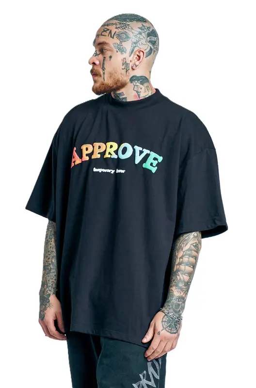 CAMISETA APPROVE HUGE  RAINBOW PUFF PRETO