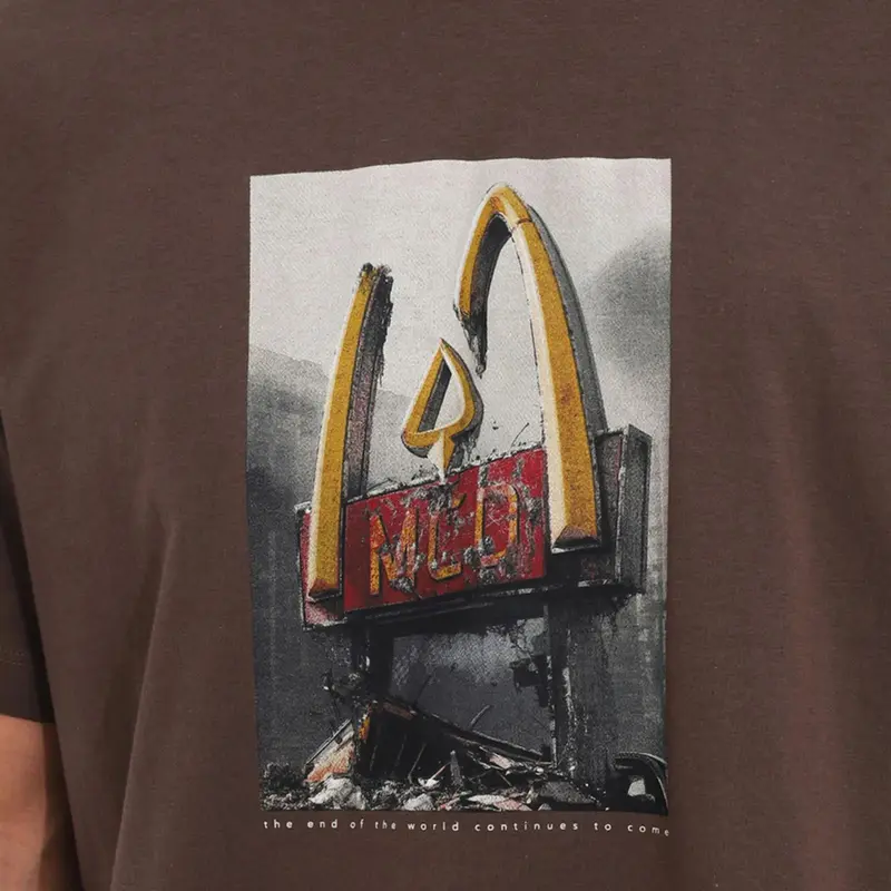 CAMISETA MCD REGULAR MC-D MARROM RUINA