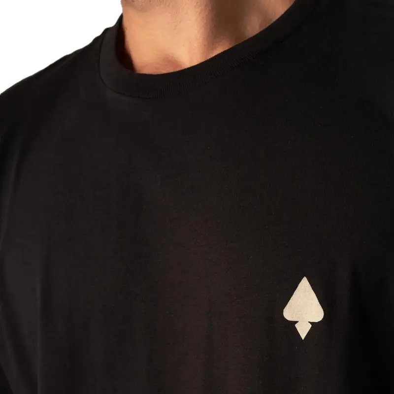 CAMISETA MCD REGULAR CAVEIRA ARAME PRETO