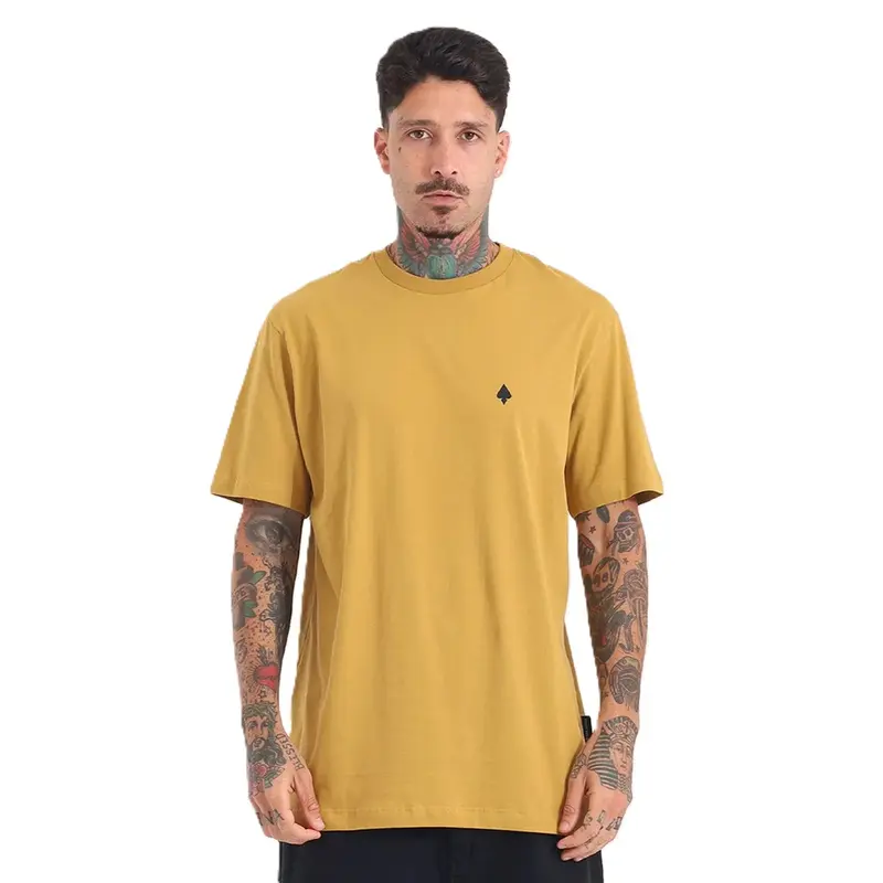 CAMISETA MCD REGULAR CAVEIRA ARAME MOSTARDA BRONZE