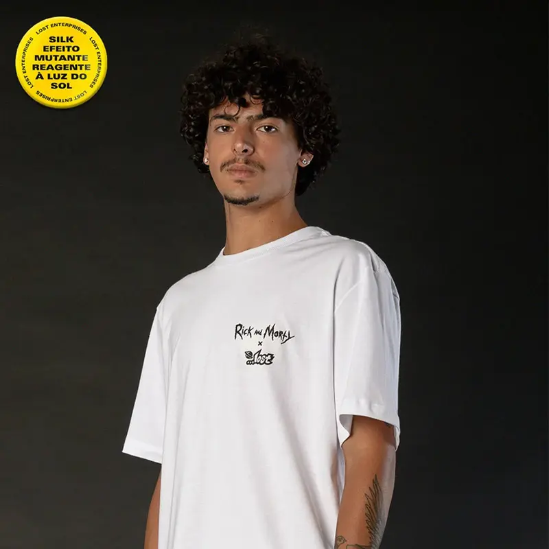 CAMISETA LOST X RICK AND MORTY - REST AND RICKLAXATION BRANCO