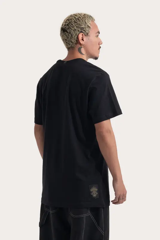 CAMISETA MCD 30 ANOS PIPA OVERSIZED PRETO