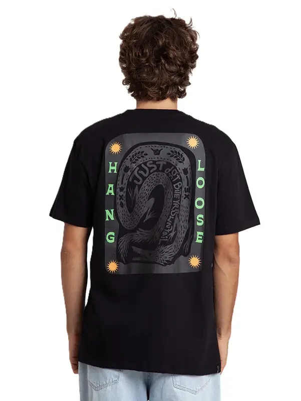 CAMISETA HANG LOOSE APPLE PRETO