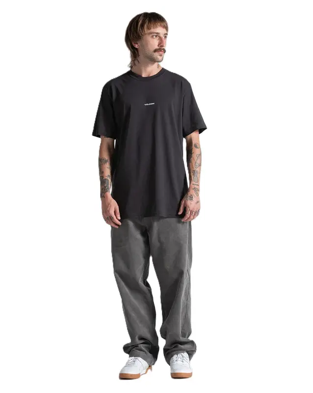 CAMISETA VOLCOM SIGN STONE PRETO