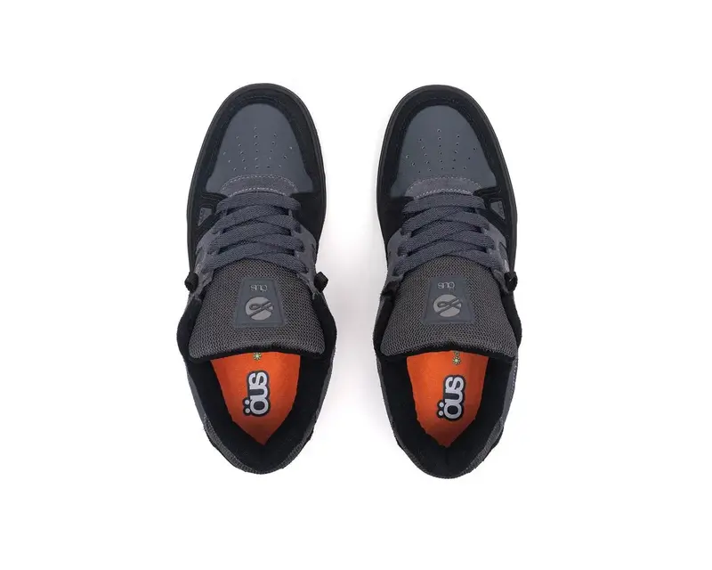 TENIS ÖUS 2K COURO PRT CINZA MULTI ESSENCIAL