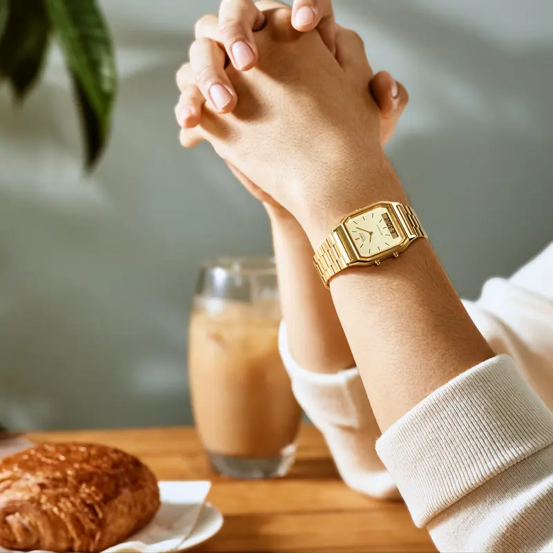 RELOGIO CASIO VINTAGE AQ-230GA-9DMQ-SC DOURADO