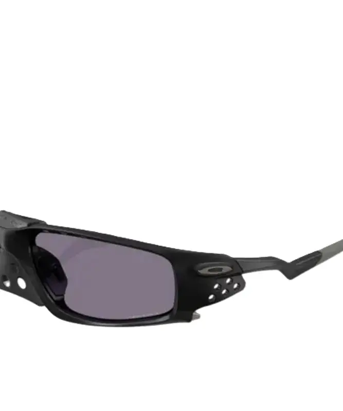 OCULOS OAKLEY PLANTARIS SQ - MATTE BLACK W/PRIZM GREY