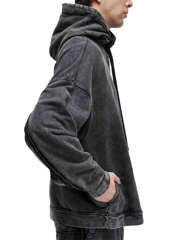 MOLETOM OSKLEN MARMORIZADO RAW SEAM PRETO