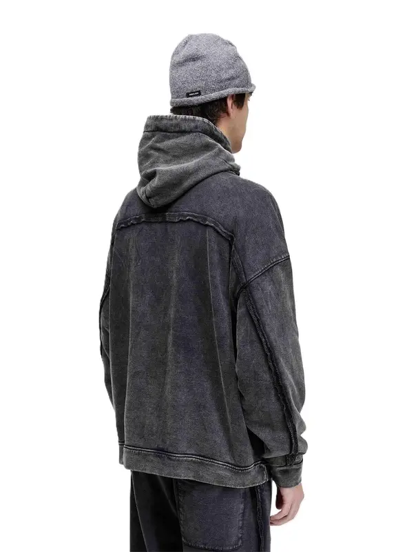 MOLETOM OSKLEN MARMORIZADO RAW SEAM PRETO