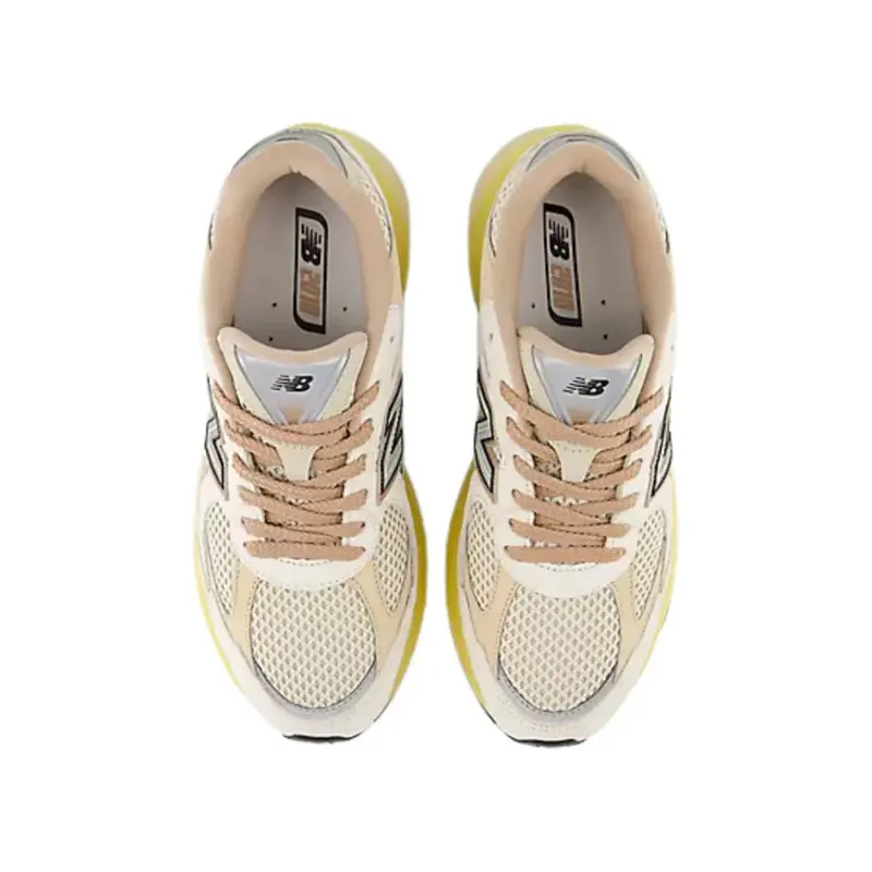 TENIS NEW BALANCE 2010 BEGE/AMARELO