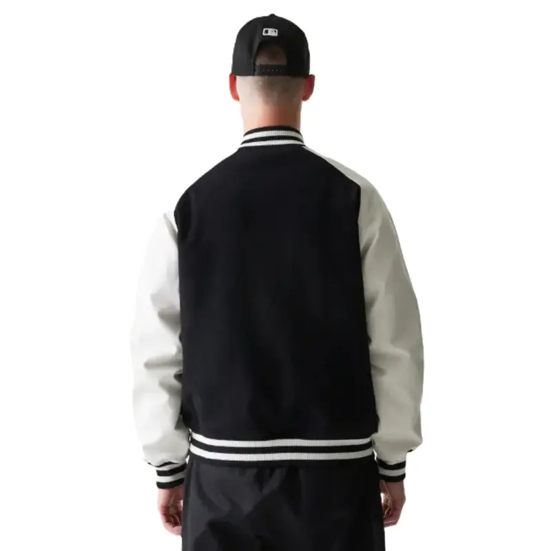 JAQUETA NEW ERA VARSITY MLB NEW YORK YANKEES PRETO